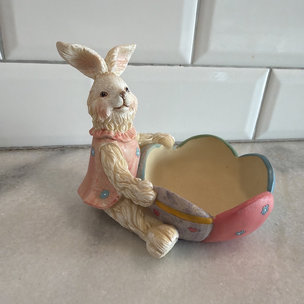 2009 Vintage Girl Easter Candy Dish With Cute Eggs‎ OLA03